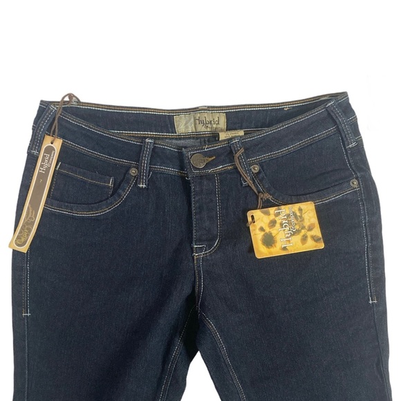 Hybrid & Company Stretchy Slim Fit Capri Jeans NWT - Size 7 - Picture 8 of 11